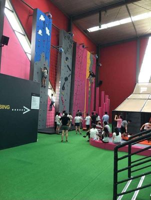 Custom Design Cute Rock Climbing Fun Walls For Kids Kindergarten